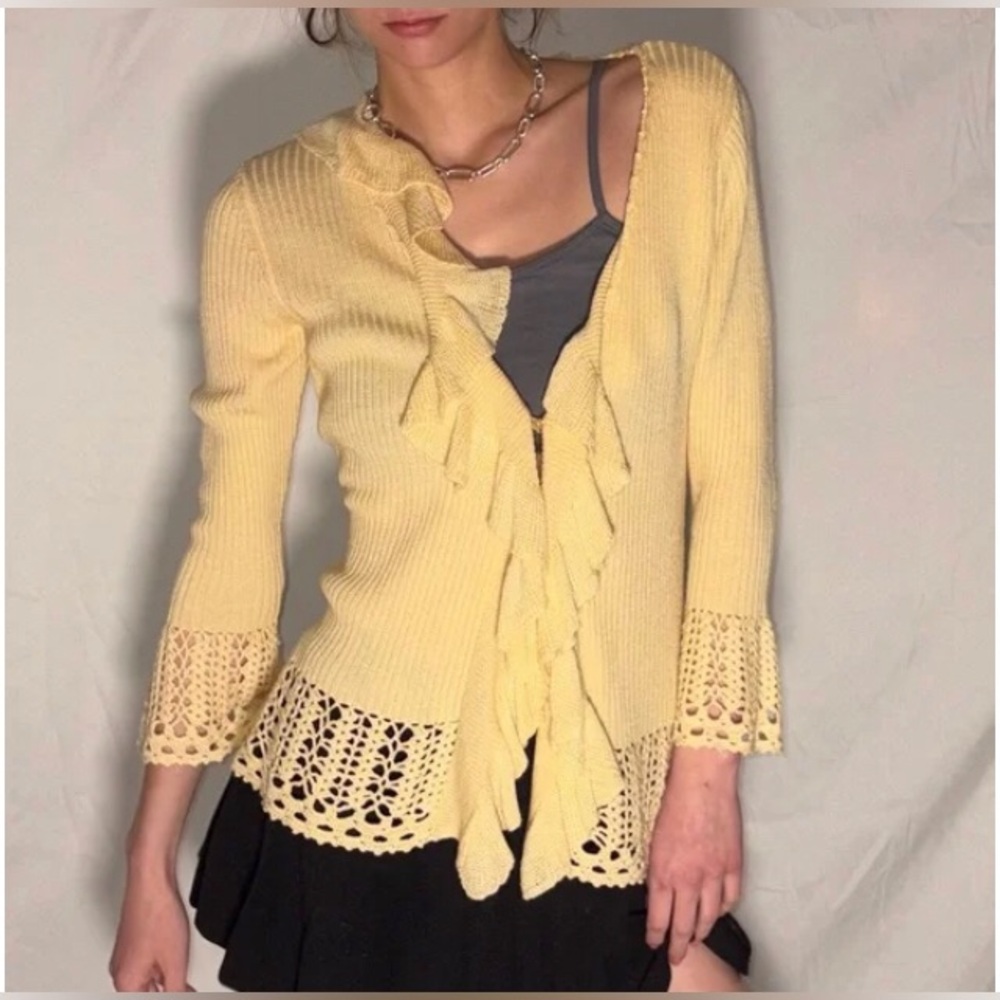 Oscar de la Renta beige cream ruffle knit cardigan